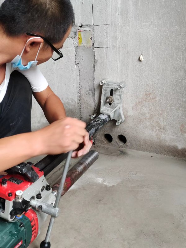 详细阅读:宁海打孔开孔钻孔 宁海煊煊家政专业打孔 宁海打孔开孔钻孔 宁海煊煊家政专业打孔